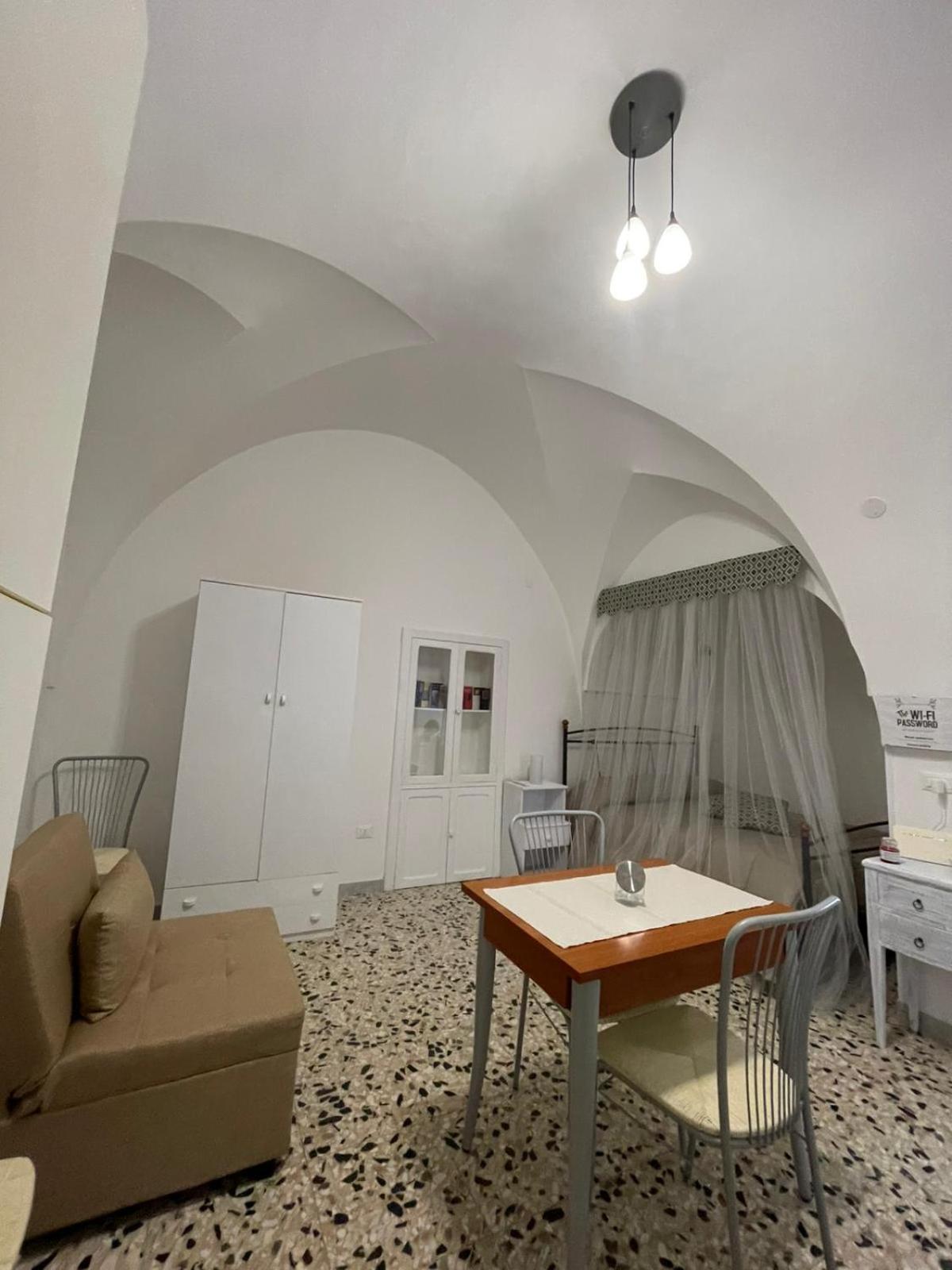 The White Rose Apartment Ceglie Messapica Exterior photo