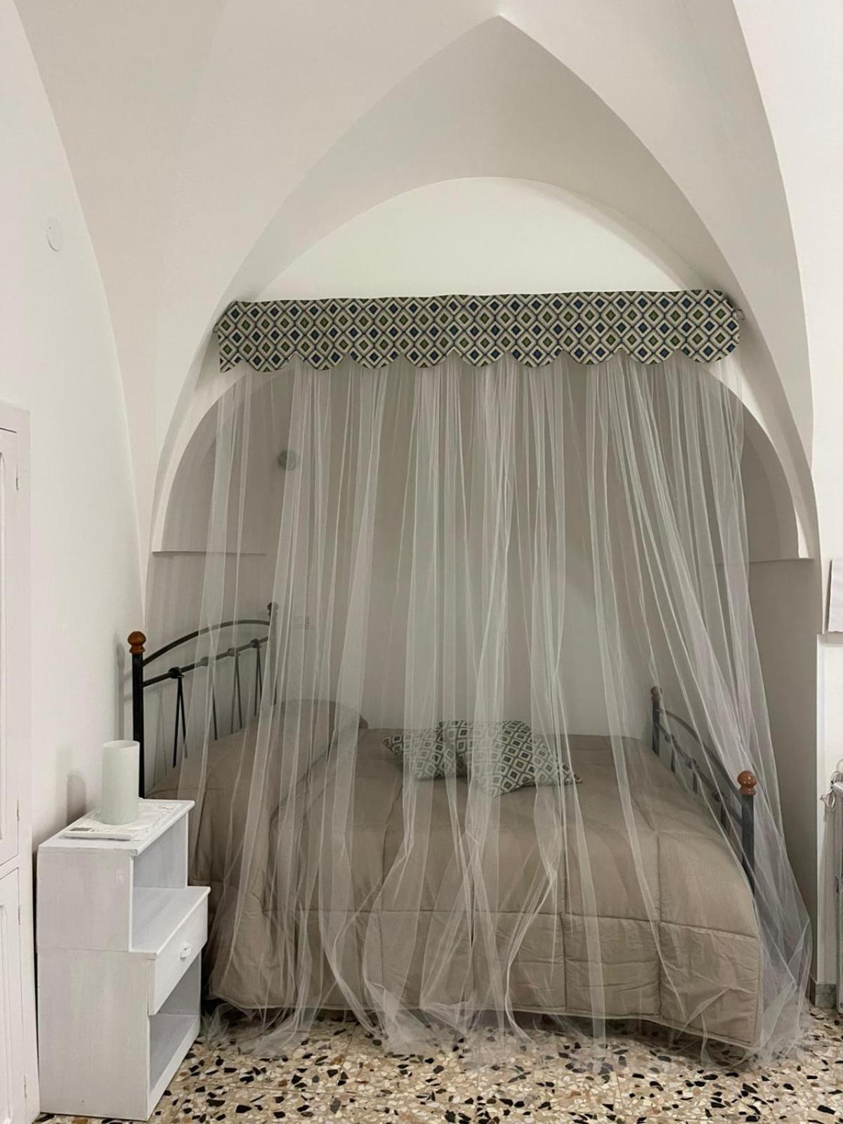 The White Rose Apartment Ceglie Messapica Exterior photo