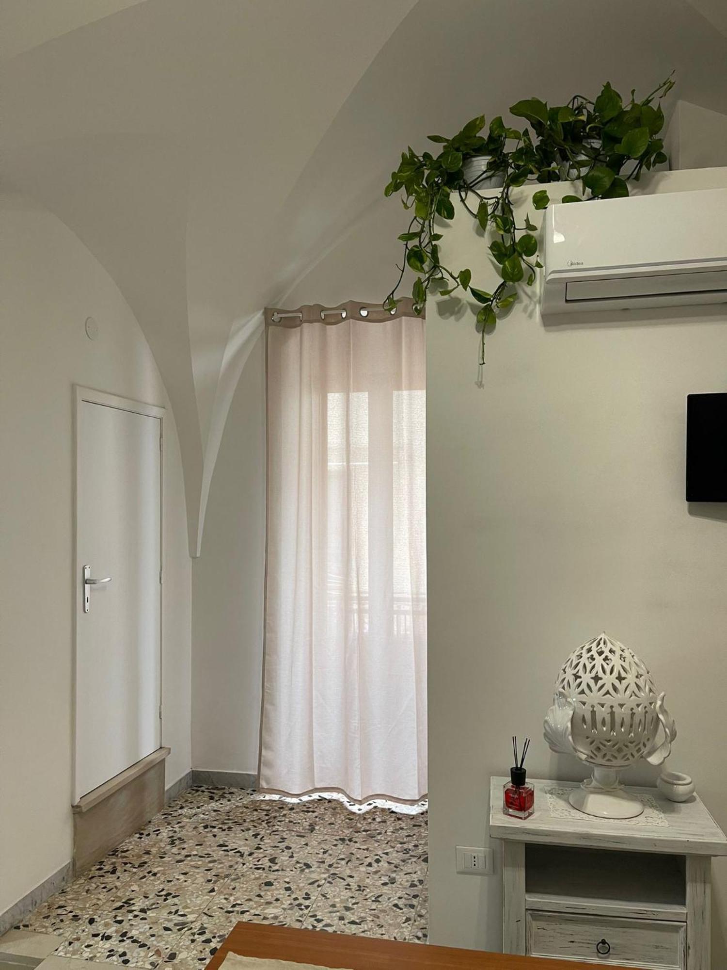 The White Rose Apartment Ceglie Messapica Exterior photo
