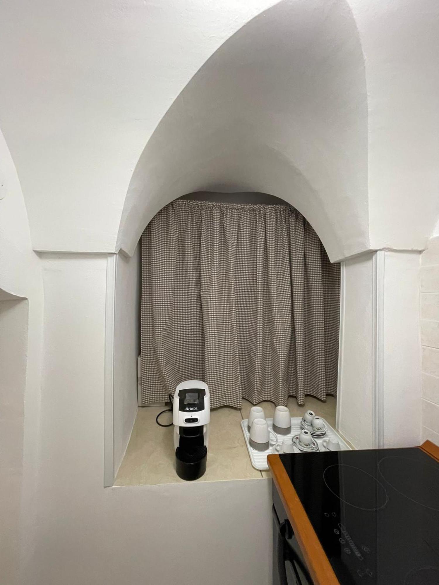 The White Rose Apartment Ceglie Messapica Exterior photo